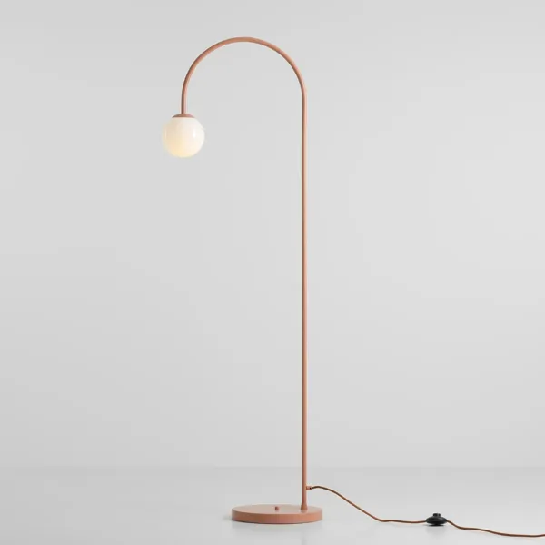 Twiggy - Gulvlampe i koral farvet metal og hvidt glas