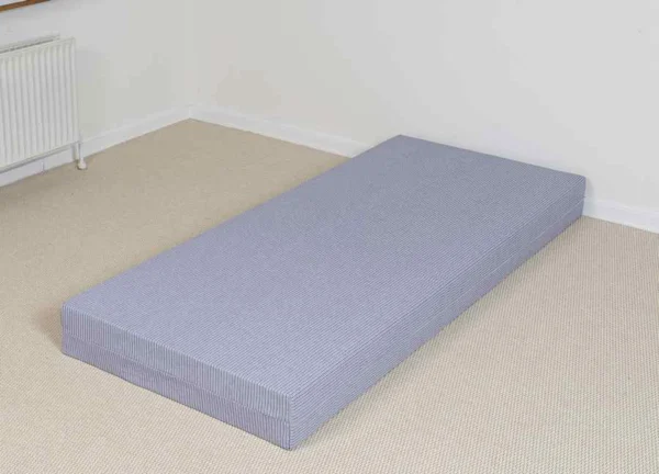 Admiral springmadras efter mål bredde 70 til 90 cm. lige sider vendbar
