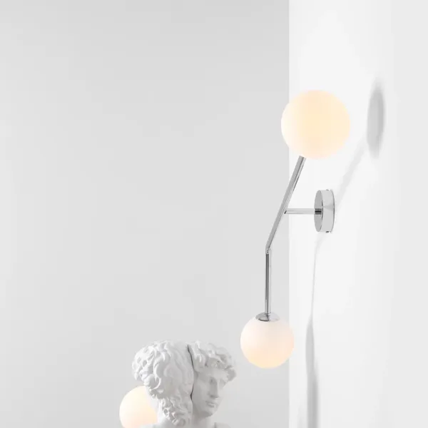 Limelight - Væglampe i forkromet metal og hvidt glas, bredde 97 cm