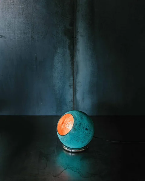 Oxideret kobberlampe gulvlampe