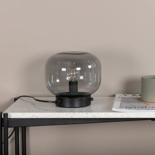 Kosta - Bordlampe med røgfarvet glas kuppel, fod