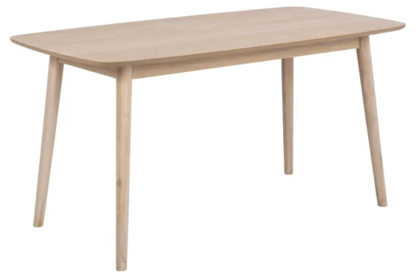 Vornæs spisebord 150 x 80 cm i hvidpigmenteret egefiner med ben i massiv ege træ.
